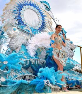 Coso apoteosis del Carnaval Internacional de Los Cristianos 2019 · foto 109