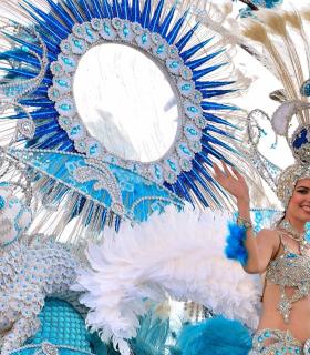 Coso apoteosis del Carnaval Internacional de Los Cristianos 2019 · foto 59