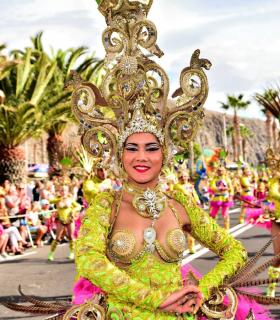 Coso apoteosis del Carnaval Internacional de Los Cristianos 2019 · foto 54