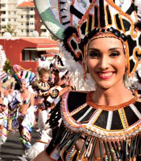 Coso apoteosis del Carnaval Internacional de Los Cristianos 2019 · foto 89
