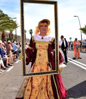 Coso apoteosis del Carnaval Internacional de Los Cristianos 2019 · foto 19