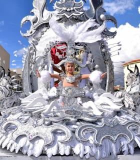 Coso apoteosis del Carnaval Internacional de Los Cristianos 2019 · foto 29