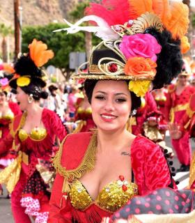 Coso apoteosis del Carnaval Internacional de Los Cristianos 2019 · foto 70