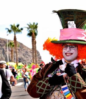 Coso apoteosis del Carnaval Internacional de Los Cristianos 2019 · foto 42