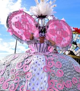 Coso apoteosis del Carnaval Internacional de Los Cristianos 2019 · foto 46