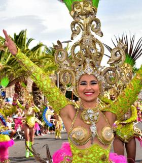 Coso apoteosis del Carnaval Internacional de Los Cristianos 2019 · foto 53