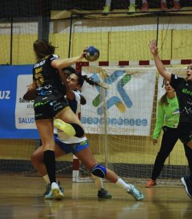 Derrota por la mínima en Copa del Balonmano Salud Tenerife · foto 1