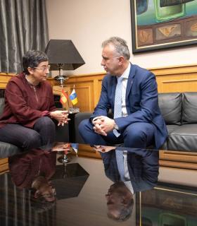 Ángel Víctor Torres recibe el compromiso del Gobierno de España de que “nunca habrá unilateralidad ni política de hechos consumados” en la delimitación de aguas territoriales entre Marruecos y Canarias · foto 2