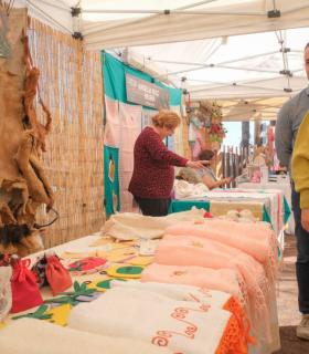 Más de 6.000 personas visitan San Andrés, la mar de bien, el primer mercado tradicional organizado el Ayuntamiento de Santa Cruz de Tenerife · foto 1