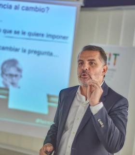 Talento y actitud de las personas, ejes de la gestión del cambio y el liderazgo en la transformación digital de las empresas · foto 5