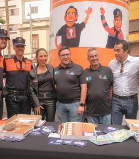 El Ayuntamiento de Santa Cruz de Tenerife reparte 20.000 pulseras para identificar a menores este Carnaval · foto 2