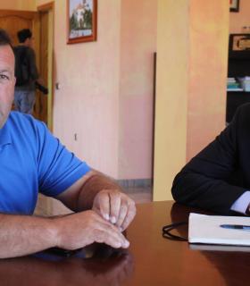 El Senador Fernando Clavijo ofrece su completa colaboración al alcalde Matías Peña · foto 2