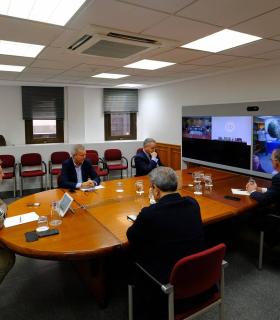 El Comité de Gestión de Emergencia Sanitaria se reunió hoy con los responsables del sector de la sanidad privada del Archipiélago · foto 1