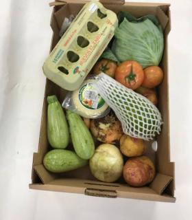 El Ayuntamiento de Santa Cruz de Tenerife repartirá 4.000 cestas con productos frescos de las Islas entre las familias que se encuentran en situación de emergencia alimentaria · foto 1
