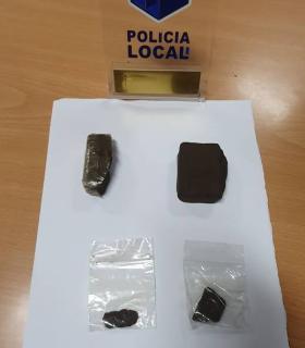 La Policía Local de Candelaria aprehende 380 gramos de hachís a dos personas · foto 1