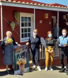 El Ayuntamiento de Los Llanos de Aridane felicita a Doña Angelita por su 104 cumpleaños · foto 1
