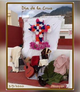 El Ayuntamiento de Santa Cruz de Tenerife abre el plazo de votación popular a través de internet para los concursos de cruces y balcones · foto 14