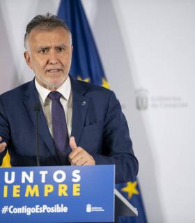 El Gobierno de Canarias solicitará este lunes que Tenerife, Gran Canaria, Lanzarote, Fuerteventura y La Palma pasen también a la fase 2 · foto 1