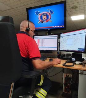 Bomberos de Tenerife interviene en 20 incidentes en hogueras durante la Noche de San Juan · foto 3