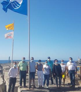 Un verano más en Playa de Santiago ya está izada la Bandera Azul Europea · foto 1