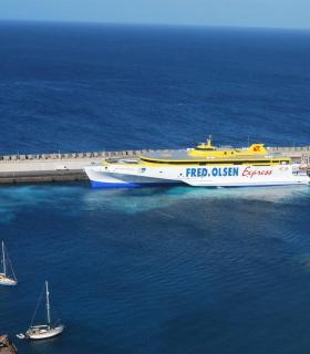 Más de once mil pasajeros viajan a bordo del nuevo trimarán ‘Bajamar Express’ en su primera semana de operaciones con todas las garantías de seguridad sanitaria · foto 2