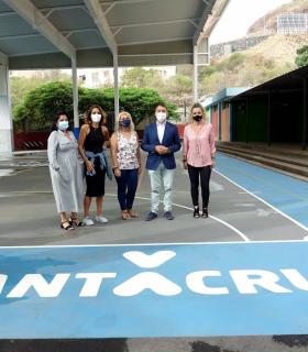 Cinco colegios de Santa Cruz de Tenerife disfrutan ya del techado de sus canchas deportivas · foto 2