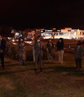 Telde ilumina desde hoy la escultura que rinde homenaje al Juego del Garrote Canario · foto 3