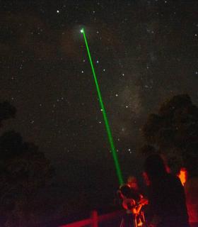 La Palma apaga la luz en 14 lugares emblemáticos de la isla para concienciar sobre la protección del cielo · foto 9