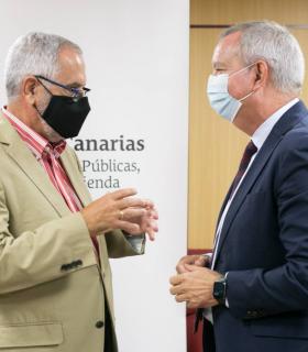 Sebastián Franquis traslada a la confederación de empresarios de Tenerife el compromiso del Gobierno de iniciar las obras más importantes de la isla en la actual legislatura · foto 3