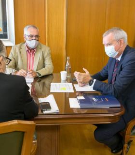 Sebastián Franquis traslada a la confederación de empresarios de Tenerife el compromiso del Gobierno de iniciar las obras más importantes de la isla en la actual legislatura · foto 2