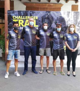 Los atletas Tito Parra y Sergio Luis Tejero se dan cita en el reto deportivo Challenger Trail La Palma · foto 1