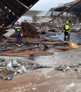El Cabildo de El Hierro inicia obras en el Complejo Ambiental de El Majano tras el incendio industrial · foto 1