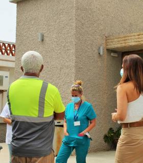 Vacuna de la gripe a mayores de 60 años o pacientes crónicos sin cita previa este viernes en el Centro de Salud de Antigua · foto 1
