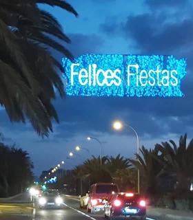 Arona enciende sus luces de Navidad con 1.690 adornos repartidos en 28 barrios del municipio · foto 4