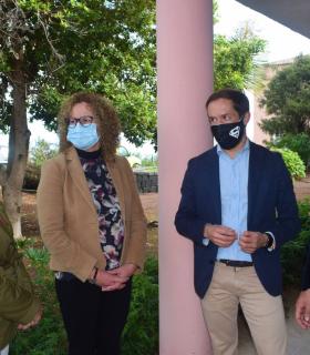 Carmen Cisnero Pastor, usuaria del Centro Residencial Nina Jaubert, de 95 años, ha sido la primera persona de La Palma en recibir la vacuna contra la COVID-19 · foto 1