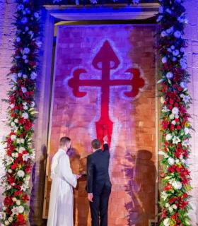 La Puerta Santa de la Iglesia de Santiago ya está abierta dando la bienvenida al Jacobeo Gáldar 2021 · foto 3
