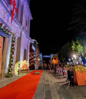 La Puerta Santa de la Iglesia de Santiago ya está abierta dando la bienvenida al Jacobeo Gáldar 2021 · foto 1