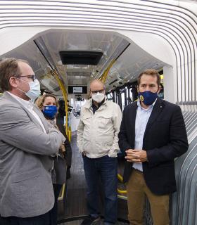 Las Palmas de Gran Canaria: quince nuevos vehículos de 18 metros potencian las líneas con mayor demanda de Guaguas Municipales · foto 2