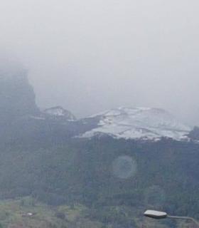 Operativo quitanieves puesto en marcha durante el día de hoy en las carreteras de acceso al Parque Nacional del Teide · foto 10