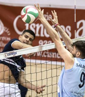 El Cisneros Alter inicia la segunda vuelta con triunfo ante el Palencia · foto 1