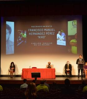 El Cabildo de La Palma rinde homenaje a la memoria del coordinador del Cecopin · foto 2