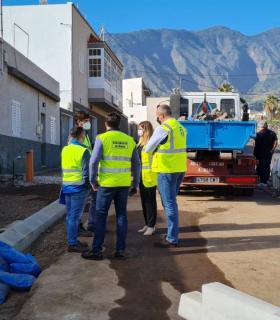 Arriaga supervisa las obras en la TF-61 · foto 1