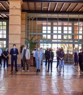El alcalde de Adeje propondrá la medalla de oro del municipio para el hotel H10 Costa Adeje Palace y su personal · foto 1