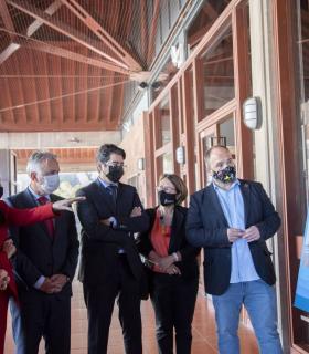 Ángel Víctor Torres: “Con la interconexión eléctrica submarina entre Tenerife y La Gomera, damos un gran impulso a la transición energética en las Islas” · foto 3