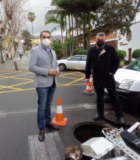 El Ayuntamiento de Tacoronte desbloquea después de una década la conexión a la fibra óptica a más de 1.500 vecinos · foto 3
