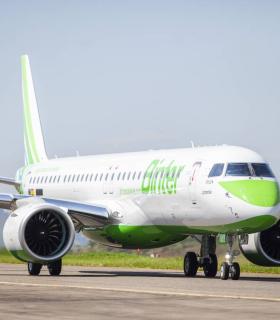 Binter recibe su cuarto avión Embraer E195-E2 · foto 2