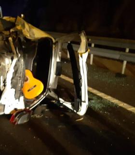Vuelco total de un coche en la TF-1 con tres ocupantes a bordo · foto 1