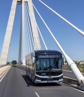 Titsa incorporará este verano en pruebas una guagua 100% eléctrica de carga rápida · foto 2