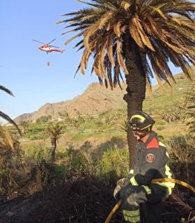 Controlado el incendio de Bajamar tras cinco horas de duro trabajo · foto 5