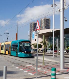 Tranvía de Tenerife recibe un premio que da la ONU por mejorar la movilidad y la sostenibilidad · foto 1